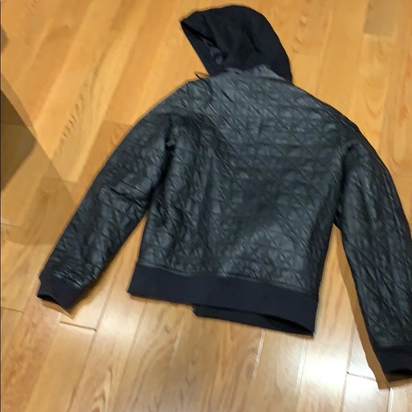 Leather jacket - Picture 3 of 3